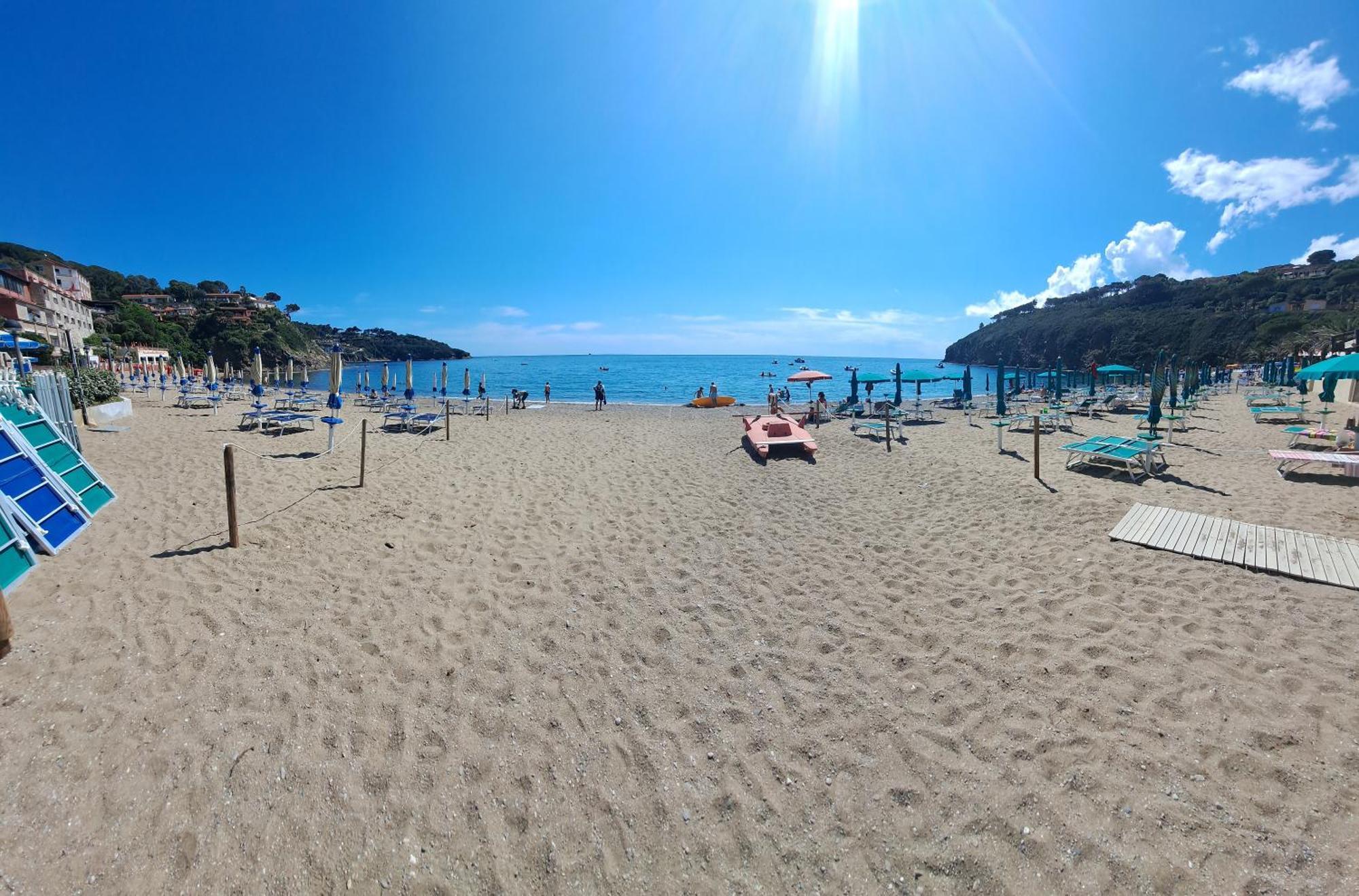 ホテル Elba Travels - Morcone カポリーヴェリ エクステリア 写真
